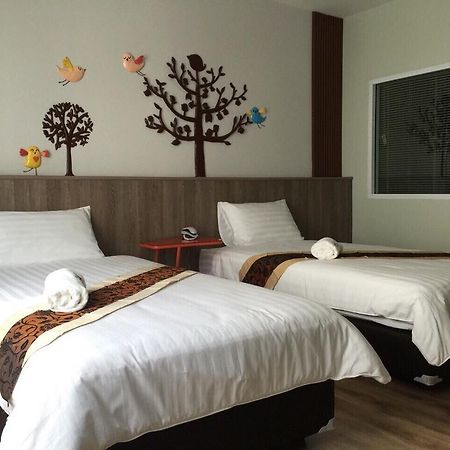 Hotel Le Lerts Living Khon Kaen Exteriör bild