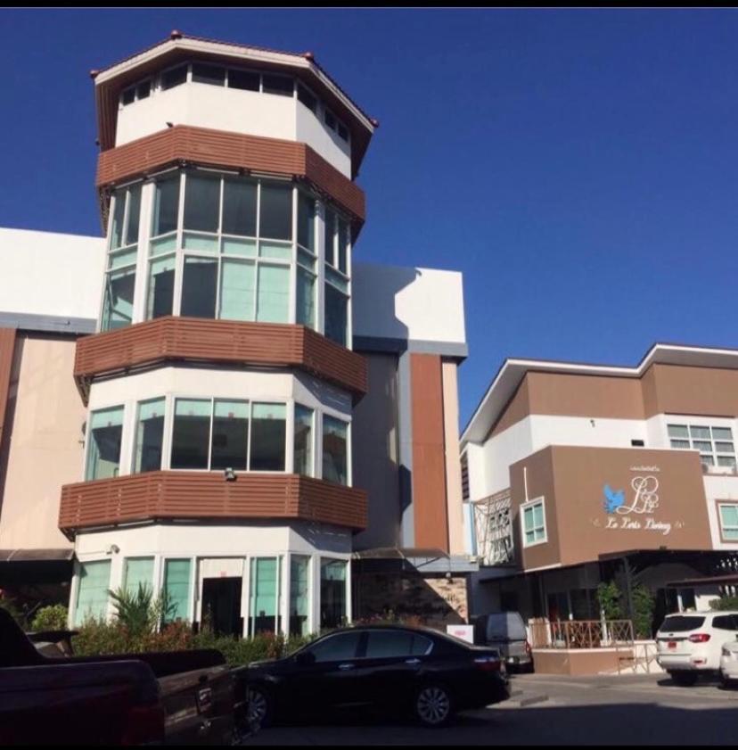 Hotel Le Lerts Living Khon Kaen Exteriör bild