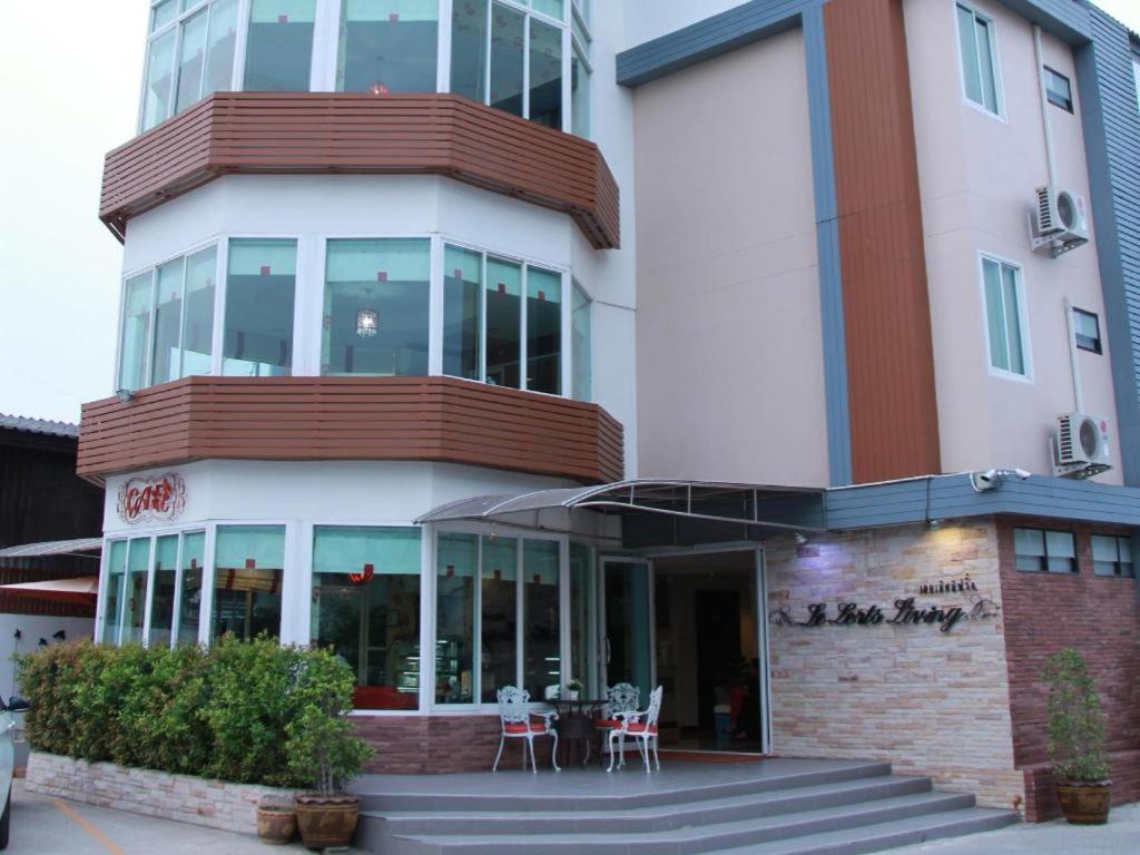 Hotel Le Lerts Living Khon Kaen Exteriör bild