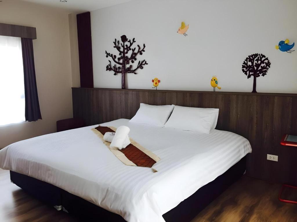 Hotel Le Lerts Living Khon Kaen Exteriör bild