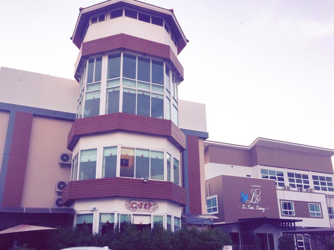 Hotel Le Lerts Living Khon Kaen Exteriör bild